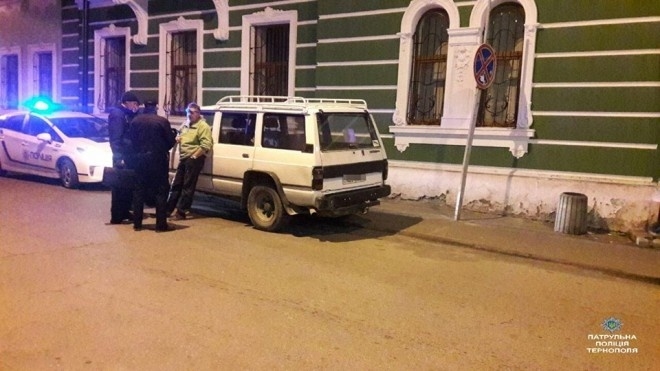 Днями у Тернополі спіймали чоловіка, який катався на чужому авто