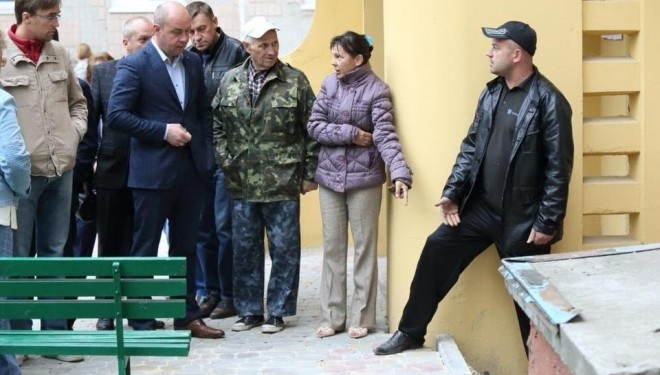 Мерія Тернополя каратиме штрафами підрядників за неякісну бруківку