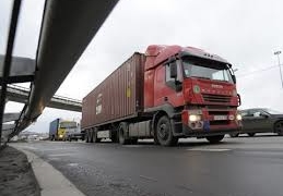 Цукровий завод на Тернопільщині сприяє знищенню доріг області? (відео)