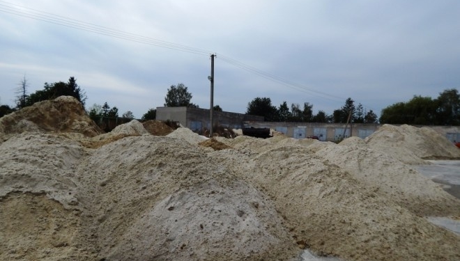 Для чого тернопільські дорожники закупили 25 тонн піску?