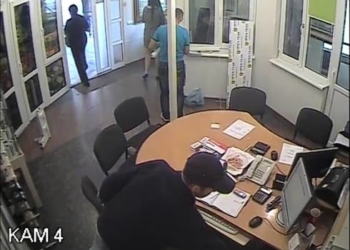 “На гарячому” у магазині Тернополя спіймали злодія (фото)