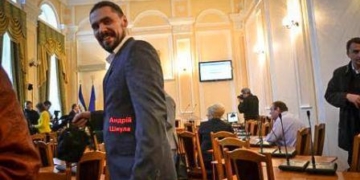 Як депутати міської ради заробляють тисячі доларів на дерибані землі?