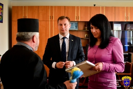 Активісти підрахували статки найвпливовішої чиновниці одного з районів Тернопільщини