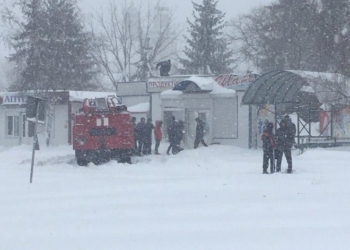 Мер Збаража, що на Тернопільщині, через сніг кличе людей на вулицю