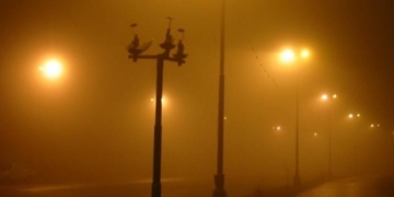 Чому Тернополем люди ходять з ліхтарями?