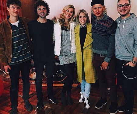 Корінна британка вразила виконанням української пісні (відео)