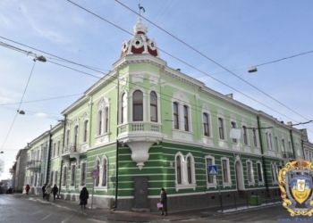 Як змінили історичну будівлю у центрі Тернополя (фотофакт)