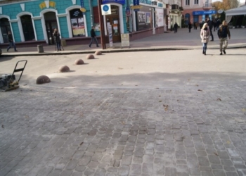 Цю роботу тернопільських комунальників схвалять багато тернополян (фотофакт)