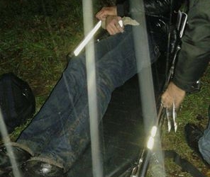 У покинутого на дорозі чоловіка відмовили ноги