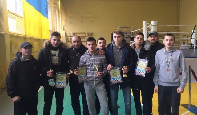 Тернополянин своїми кулаками виборов золото