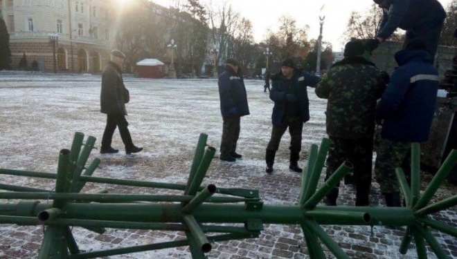 У Тернополі через два тижні появиться головна новорічна красуня