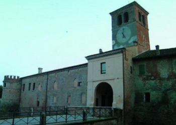 Місто полонили привиди – жителі просять про допомогу