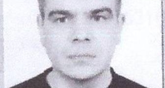 Розшукують небезпечного злодія, який обкрадав школярів у парках (фото)