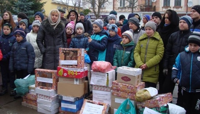 Школярі у Теребовлі вшанували українських захисників (фото)