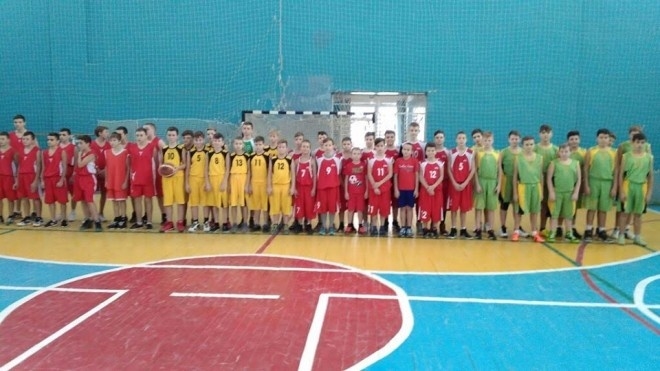 Тернопільські школярі позмагалися на турнірі з баскетболу