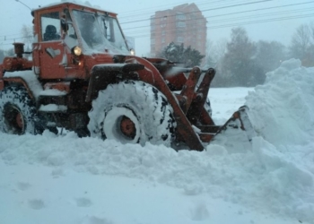Як прибирають Тернопіль від снігу
