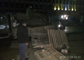 У Тернополі прибрали столики для несанкціонованої торгівлі