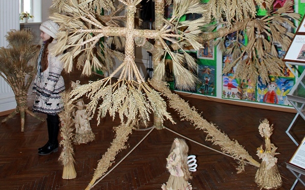 В Українському домі «Перемога» відкрили виставку «Дідух – різдвяний дух»