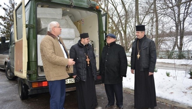 Благодійники передали тернопільській лікарні матраци