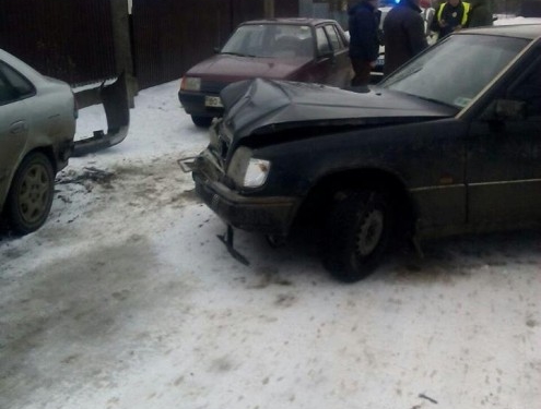 П’яний водій зробив ДТП і тікаючи врізався ще в одне авто