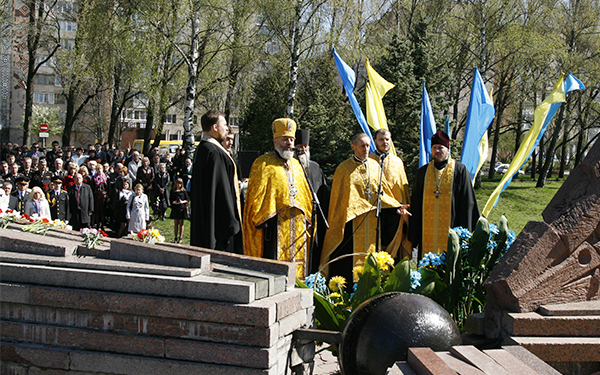 У середу тернополяни зберуться біля пам’ятника