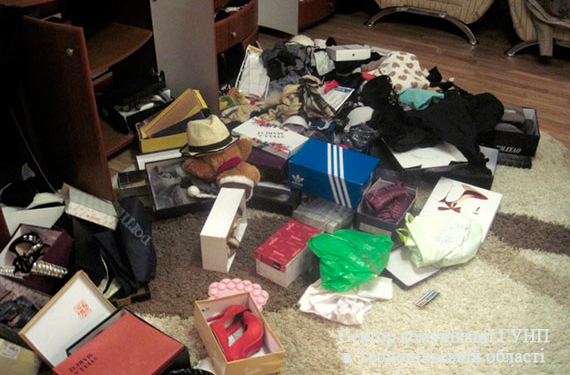 Спіймали злочинне угрупування, яке обкрадало квартири у кількох областях (фото)