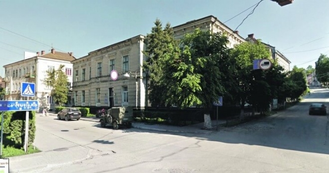 На Тернопільщині за приміщення бібліотеки триває справжня війна