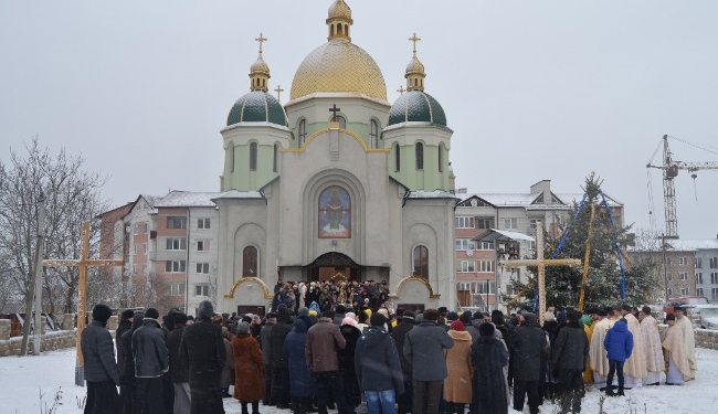 Неподалік Тернополя відкрили храм, який будувався сім років