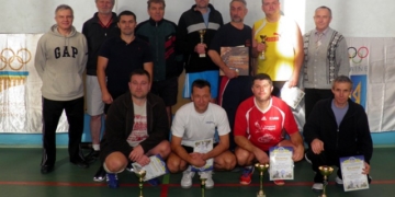 У протистоянні у Тернополі зійшлися лікарі, банкіри, педагоги (фотофакт)