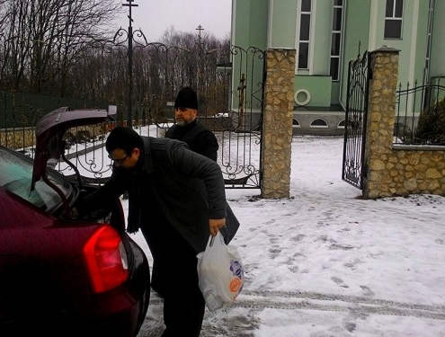 Тернополяни поділяться кутею з солдатами, які зараз у зоні АТО