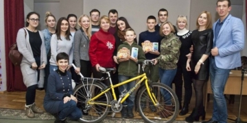 Студенти купили дорогі подарунки братикам загиблого у АТО тернополянина