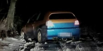 Відомі деталі гучної історії в якій водій збив поліцейського і провіз його на капоті