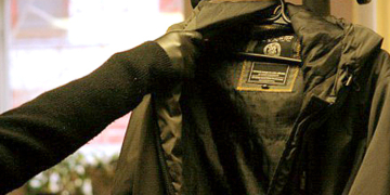 Щоб заробити на пляшку оковитої вкрав дитячу курточку