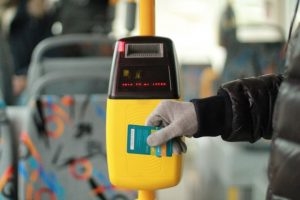 Весь громадський транспорт Тернополя буде переведено на електронний квиток