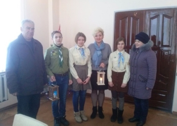 Вифлеємський Вогонь Миру мандрує Західною Україною (Фото)