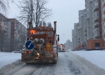 Як тернопільські комунальники борються зі снігом (фото)