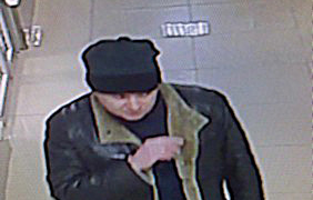 Розшукують шахрая, який “засвітився” на камері відеоспостереження (фото, відео)