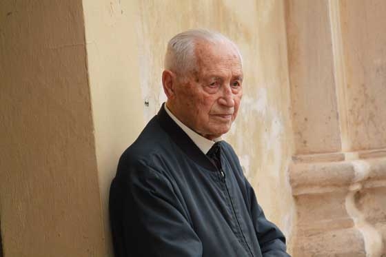 На похорон найстарішого отця України на Тернопільщину з’їхалося 50 священиків та владика