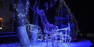 Дивовижна краса: як виглядає Різдвяна Зарваниця ввечері (фото)