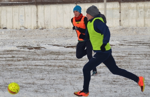 Тренер тернопільської “Ниви” поділив своїх гравців на “червоних” та “зелених”