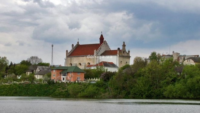 Про мальовниче містечко на Тернопільщині та кордон