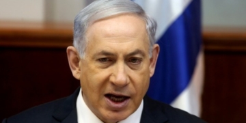 Прем’єра якої країни звинуватили у корупції через подарунки бізнесменів