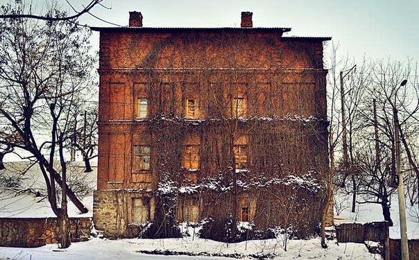 Дивний тернопільський будинок став відомим в Україні (фотофакт)