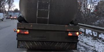 Вантажівки без документів возили Тернополем небезпечний вантаж!