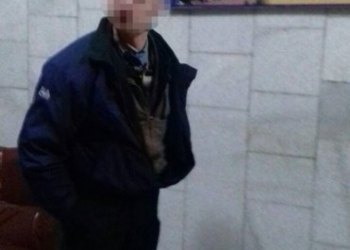 Чоловіка, який перебував у розшуку, спіймали за кумедних обставин