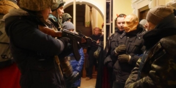 Тернополян вітав вертеп у якому були “воїни АТО”, “сепаратисти” й “головний окупант” (фото)
