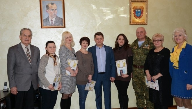 Тернопільським медикам вручили відзнаки народної шани