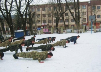 Оце так: цілий райцентр Тернопільщини долучився до мегапопулярного флешмобу (фото, відео)