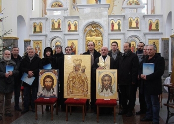 Благословенна земля: на Тернопільщині зібралося одночасно 12 іконописців (фотофакт)