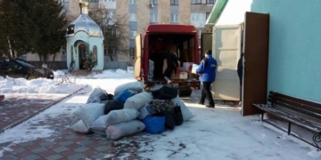 Віруючі тернополяни зібрали 10 тонн допомоги для військових